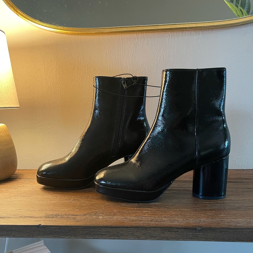 Black leather H&M booties